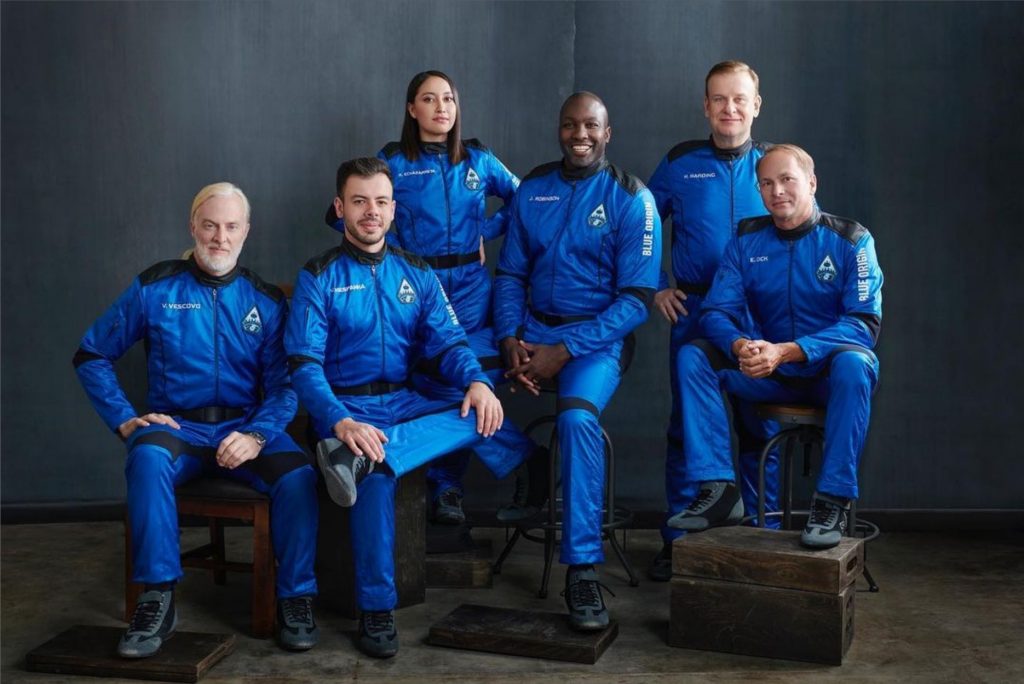 Tripulantes de la nave espacial New Shepard.