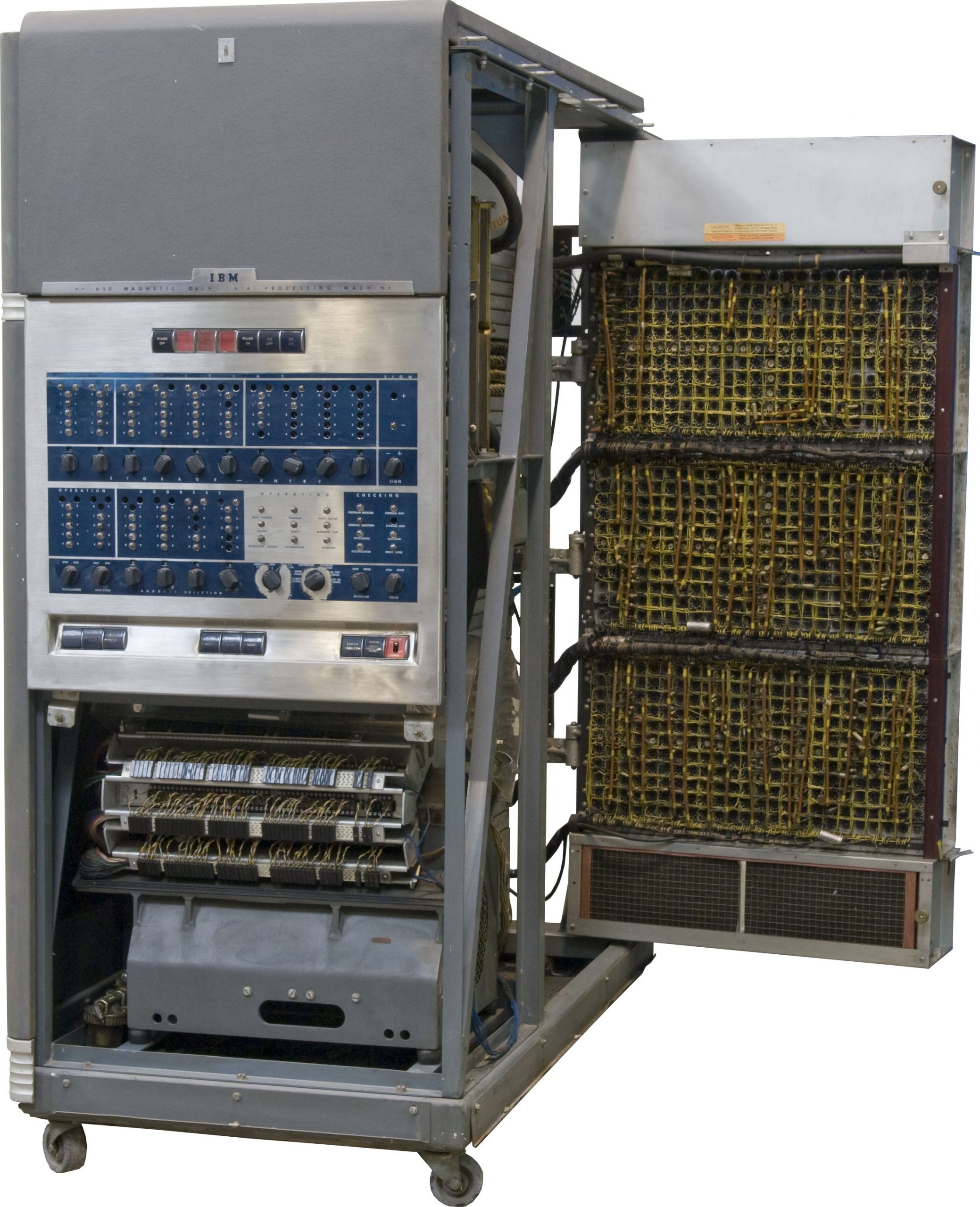 Computadora IBM 650, 1954. Pesaba 900 kg, costaba medio millón de dólares [4]. Por eso es que IBM estaba tan interesada en la miniaturización de sus computadoras.
