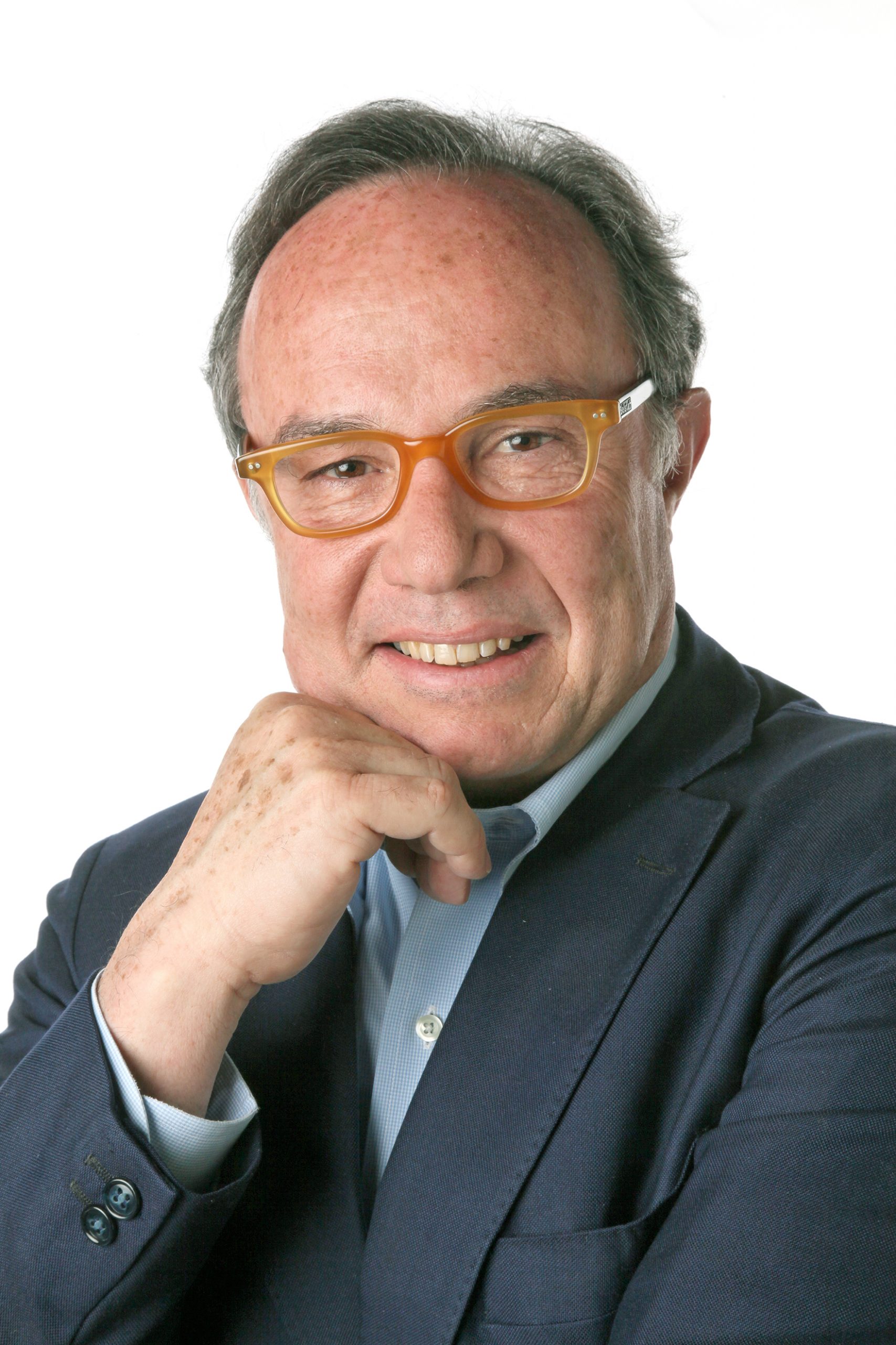 Pierre J. Magistretti es un neurocientífico y médico italiano y suizo. Es profesor emérito de neurociencia en la EPFL, la Universidad de Ginebra y la Universidad de Lausana.
